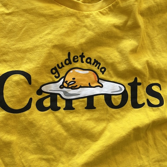 Carrots yellow tshirt fits large - Picture 2 of 5